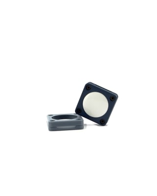 AirTag holder attached to a dog collar 1